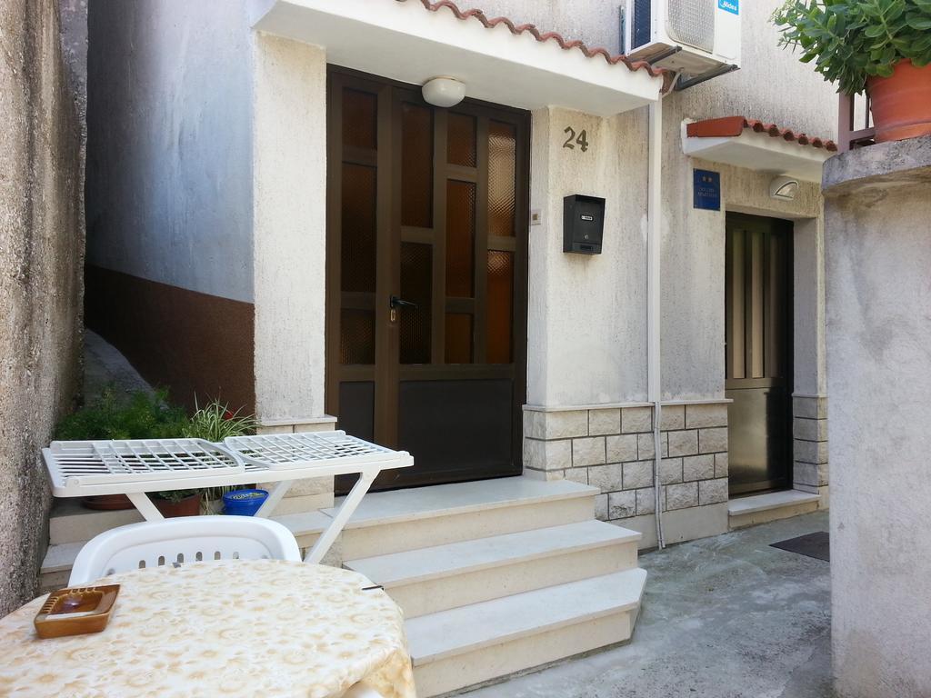 Apartment Marija Трогир Стая снимка
