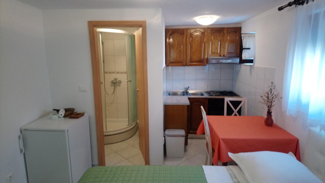 Apartment Marija Трогир Екстериор снимка